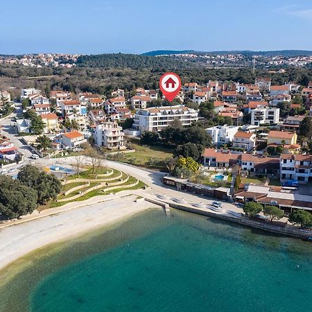 Apartman Damjan Pjescana Uvala Exterior foto